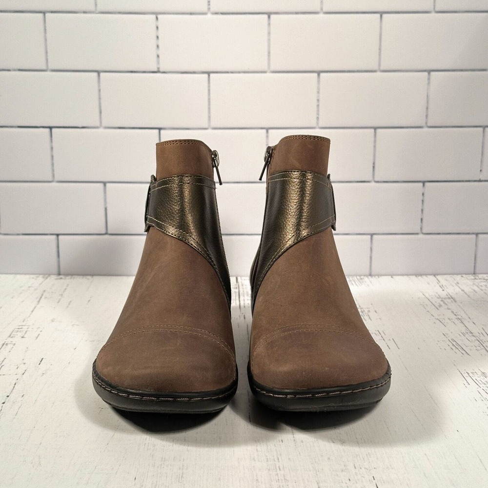 [SOLD] Clarks Ankle Boots Cora Tropic Leather Brown Metallic Women's Size 9.5